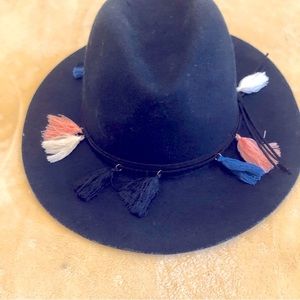 Shiraleah Chicago 100% Wool Hat